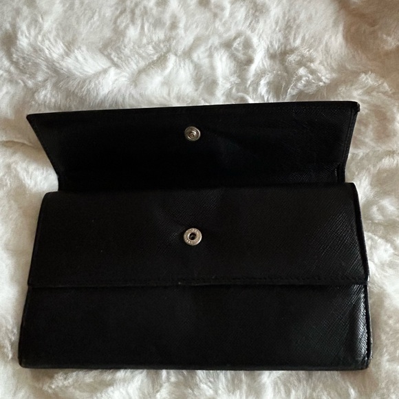Authentic PRADA double snap long leather black wallet - Picture 2 of 16